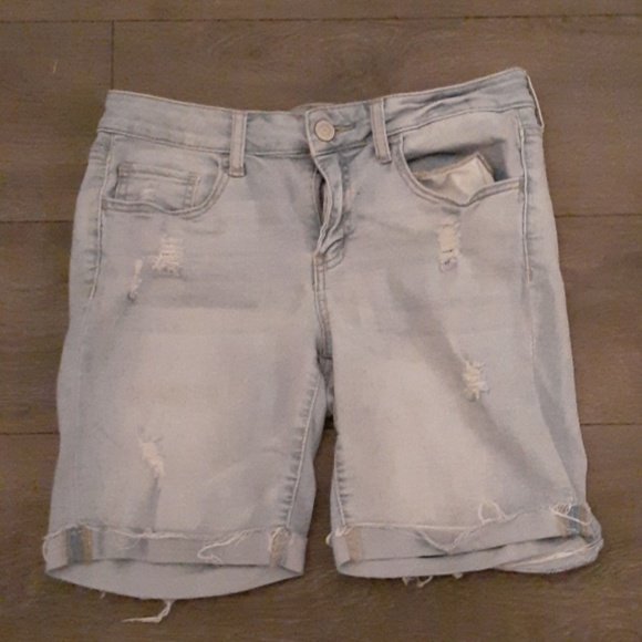Shorts - Picture 1 of 2